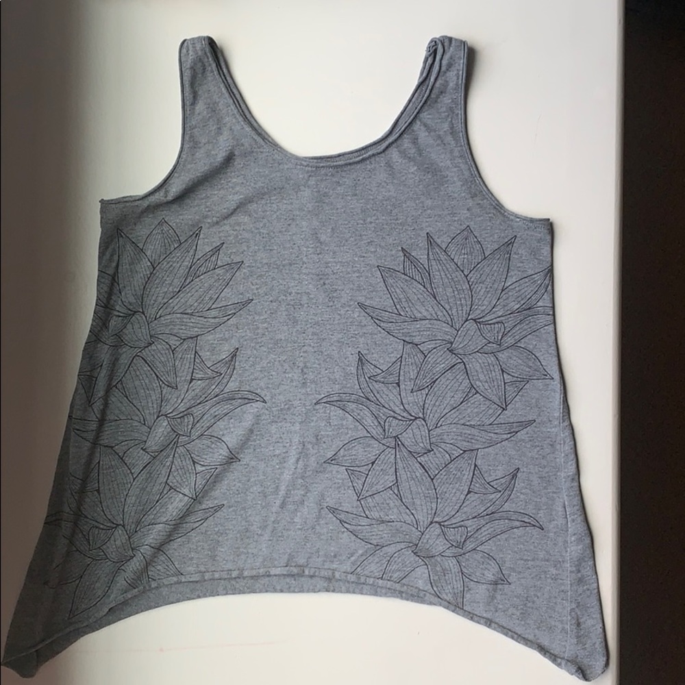 Old navy flower tank top